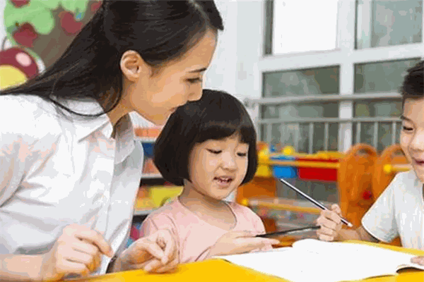 恩斯益外語培訓加盟費用多少錢