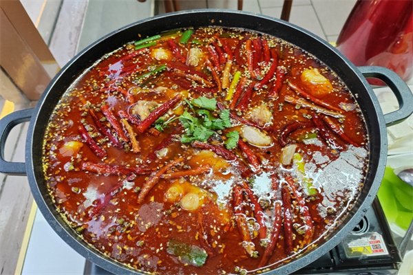 愛上魚自助火鍋