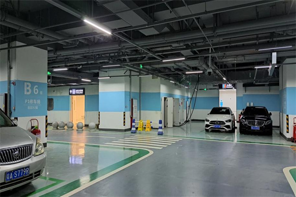 小強(qiáng)停車