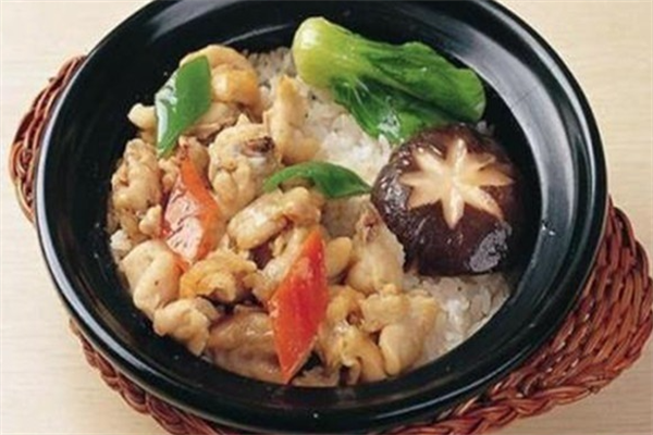 初二班煲仔飯 初二班煲仔飯