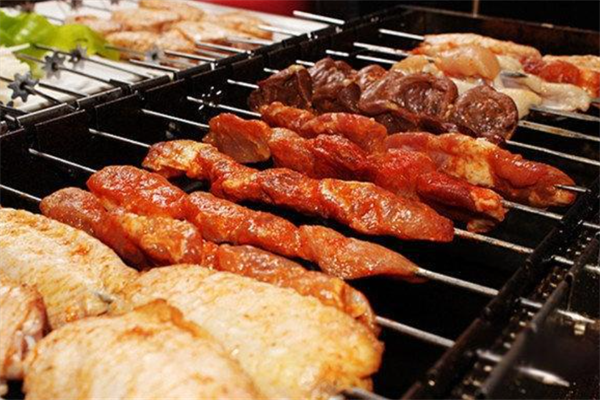 香八方自助涮烤吧 香八方自助涮烤吧