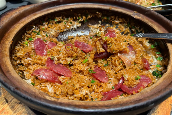 佳佳樂煲仔飯 佳佳樂煲仔飯