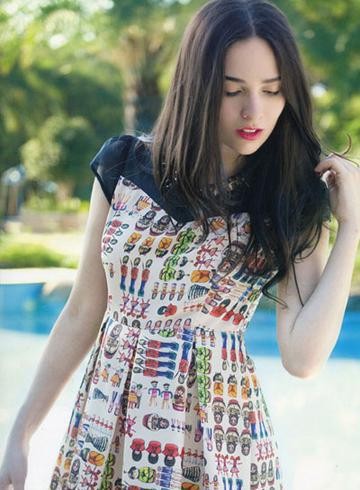 品牌折扣女裝店加盟哪家好？愛無(wú)季搶奪財(cái)富不手軟